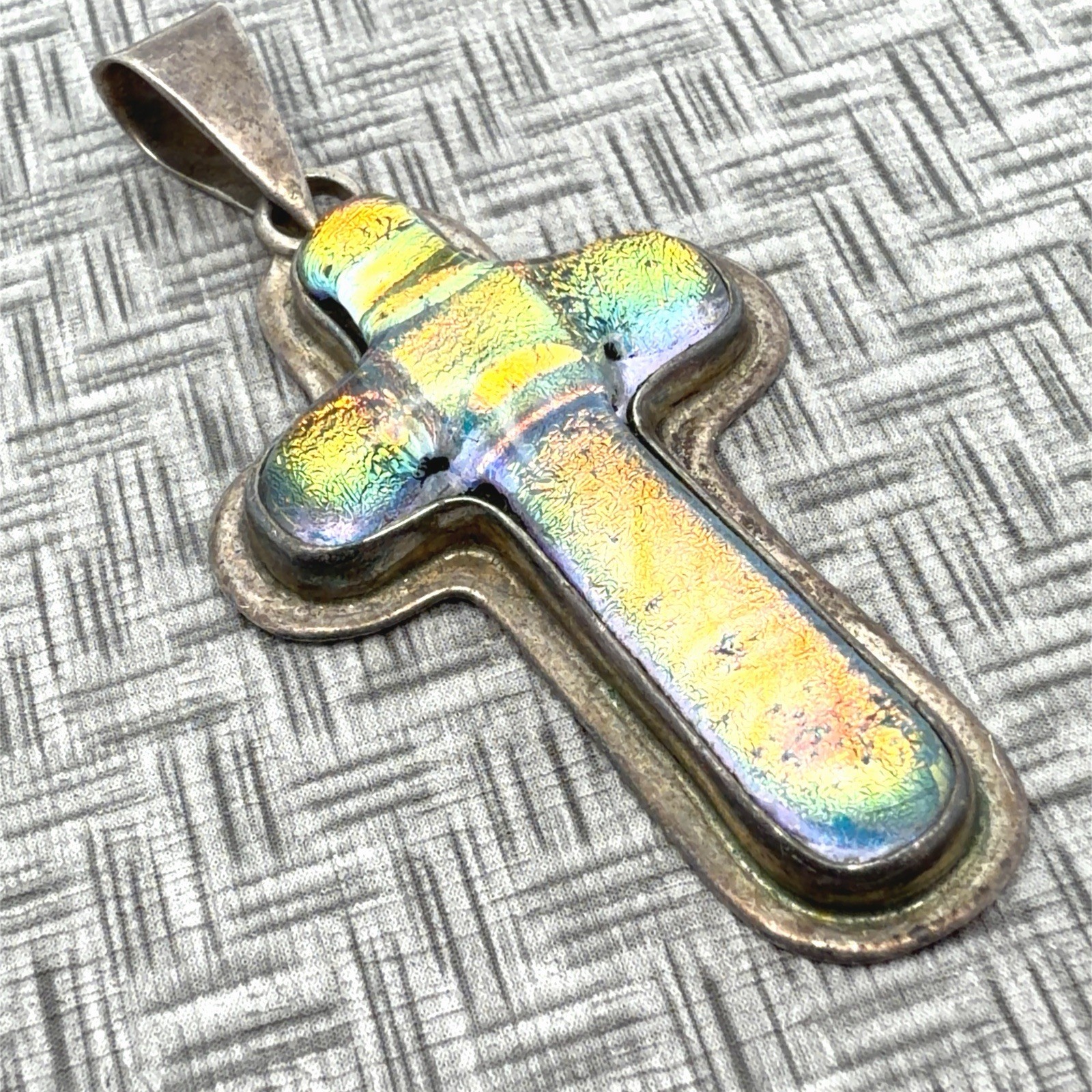 925 Sterling Silver Iridescent Gold Color Dichroic Art Glass Pendant 8.5g