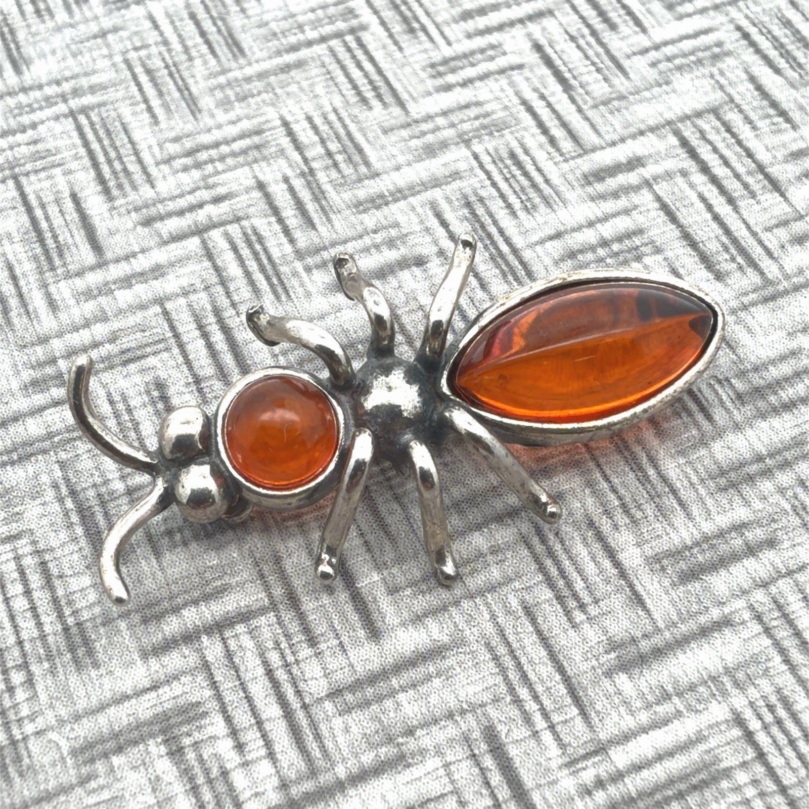 Vintage 925 Sterling Baltic Amber Cabochon Ant Brooch Pin 2.5g