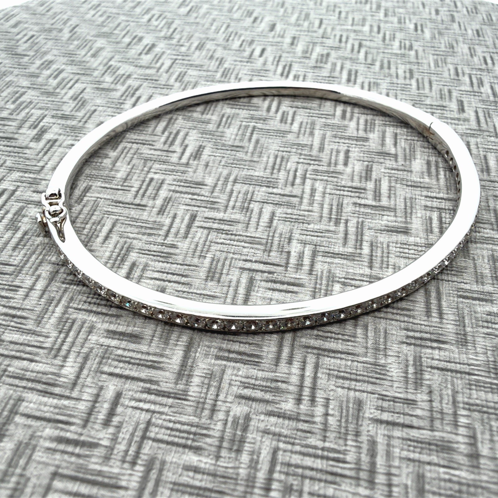 Classic 925 Sterling Silver Hinged Bangle CZ Set Upper Half Bracelet 15.4g