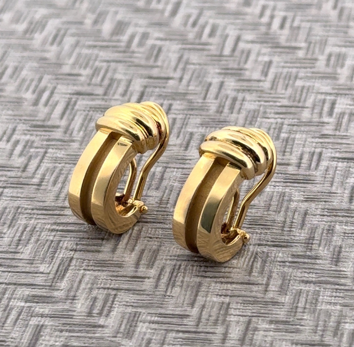 Vintage 1995 Tiffany & Co. Solid 18k Yellow Gold “Atlas” Clip-On Earrings 9.7g